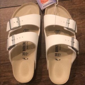 Arizona Birkenstock’s never worn/brand new w/ tags